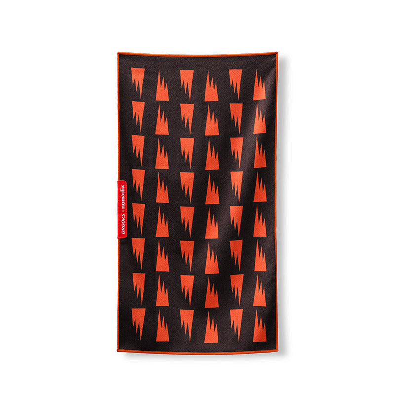 Fitness Towel: Summit/Black (Nomadix x Brooks)