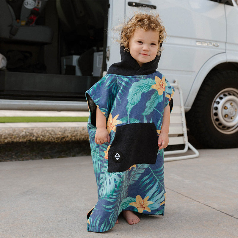 Kids Changing Poncho: Palms/Dusk