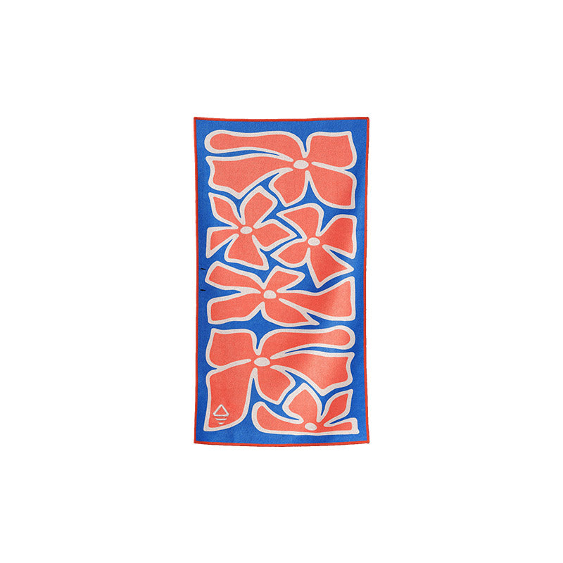 Hand Towel: Wild FL/ST Blue Red