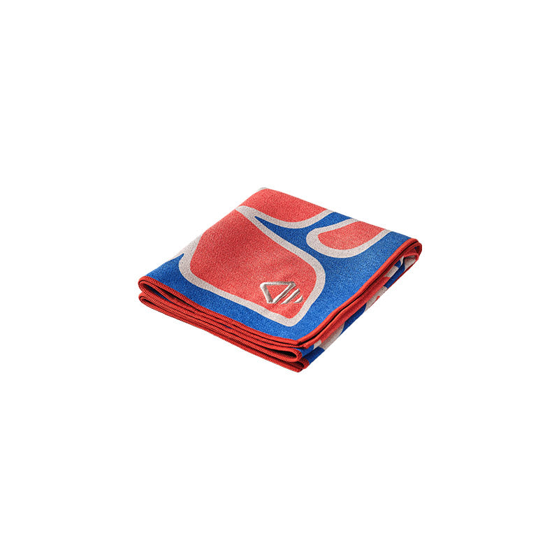 Hand Towel: Wild FL/ST Blue Red