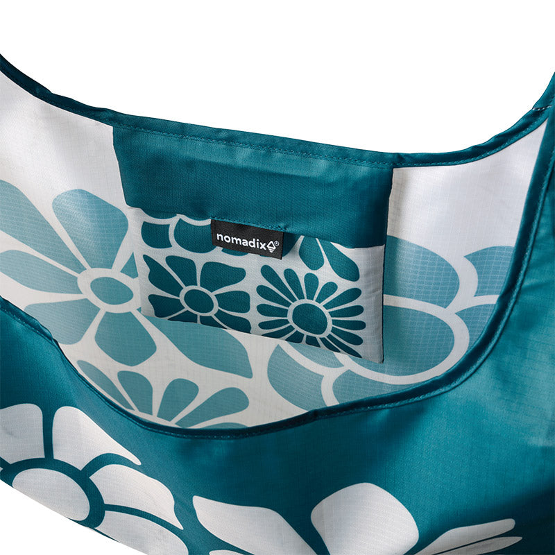 Pocket Tote: Big Flower B/Teal Ocean