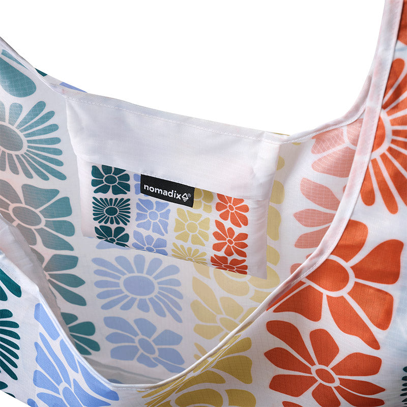 Pocket Tote: Flowerbed/Multi