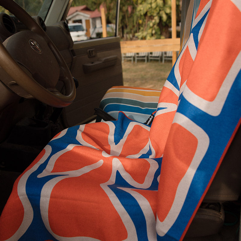 Car Seat Cover Towel: Wild FL/ST Blue Red