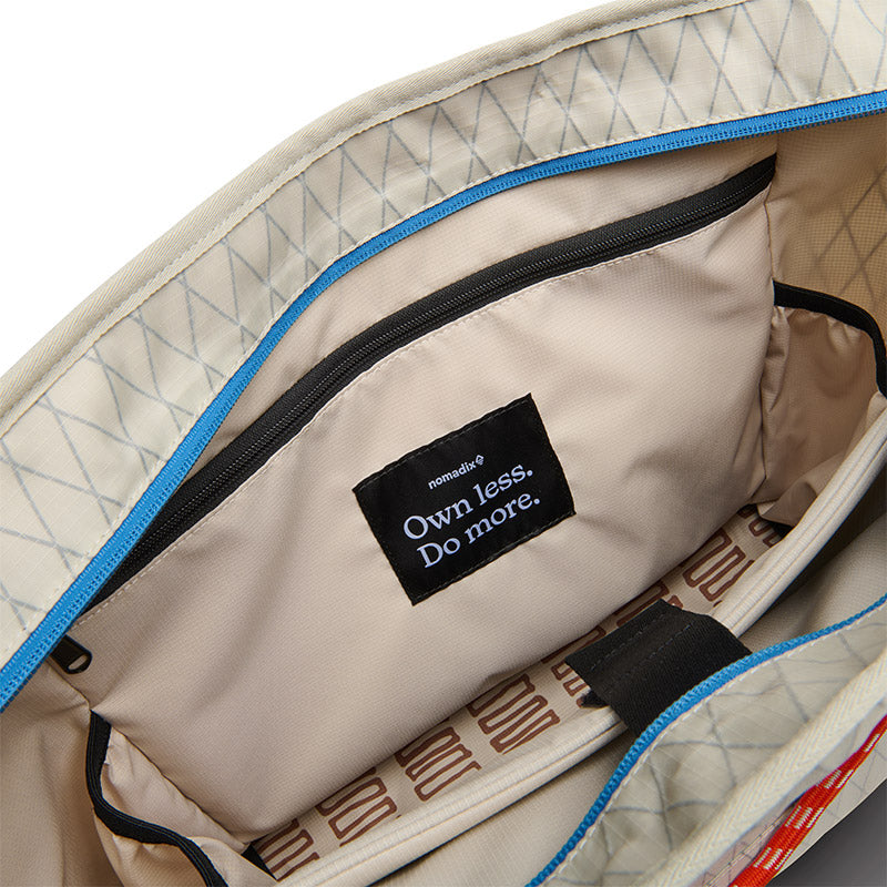 Daytripper Tote: Driftwood/Off White
