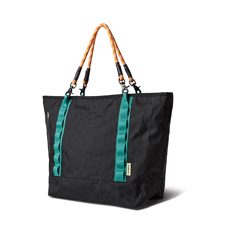 Daytripper Tote: Raven Black