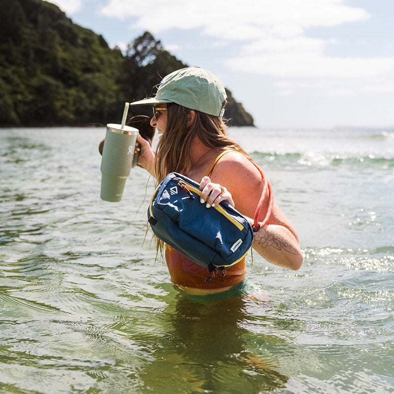 Traveler Tech Sling: Deep Sea Blue