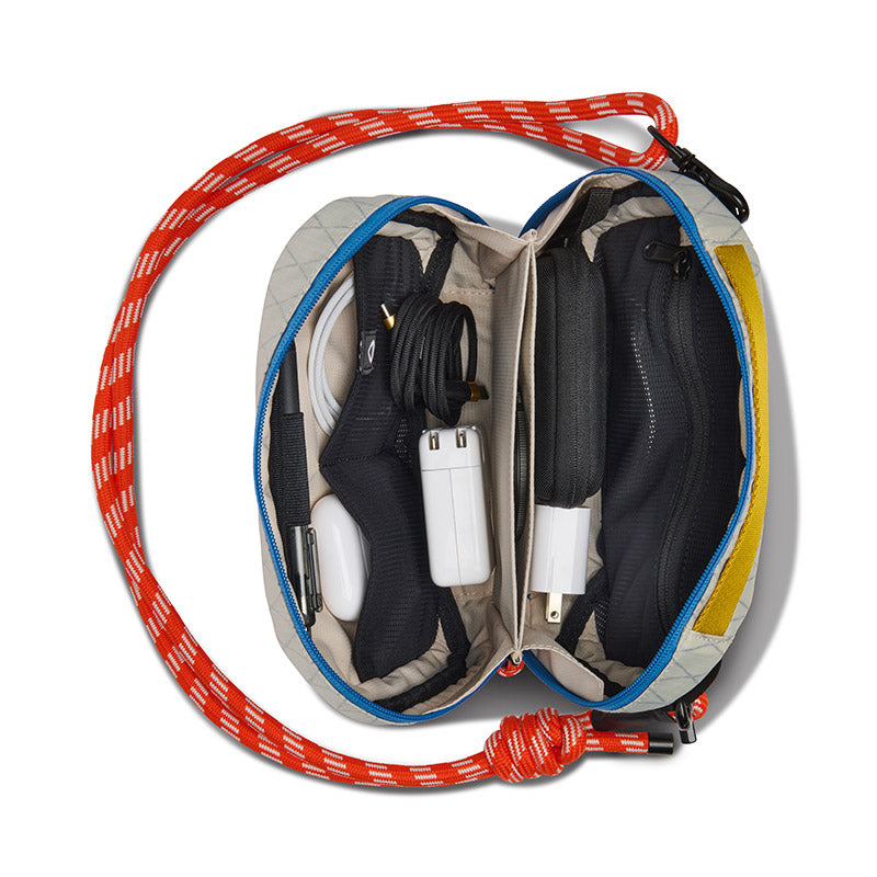 Traveler Tech Sling: Driftwood/Off White