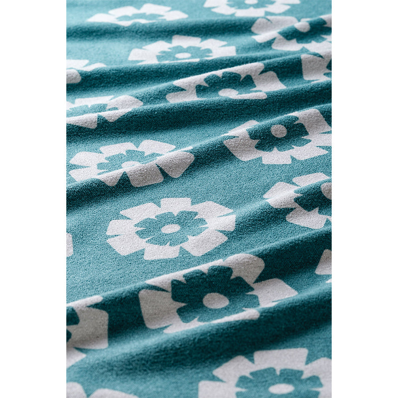 Original Towel: Fresh Flowers/Teal Ocean