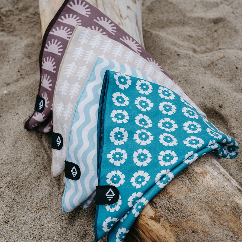 Mini Towel: Fresh Flowers/Teal Ocean